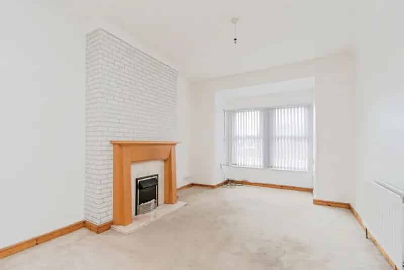 3 Bedroom Mid Terrace House for Sale Castleford West Yorkshire WF10