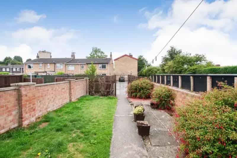 3 Bed End Terrace House For Sale No Onward Chain