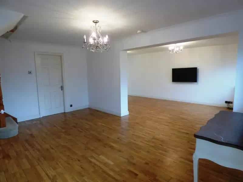 3 Bedroom Semi Detached House Lostock Extended Renovated