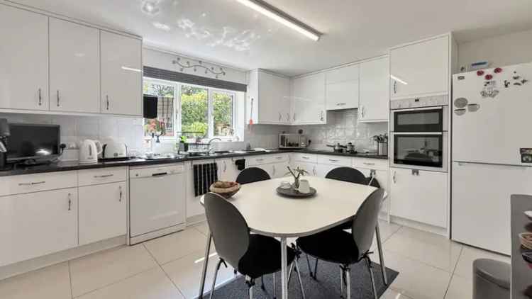 4 Bedroom Detached House For Sale Leigh Park