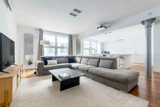 Flat to rent in Clerkenwell, London EC1V