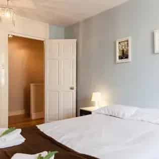 3 Bedroom Flat 102m² near City University London