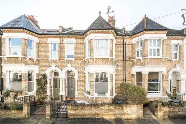 Stunning 3-Floor Terraced House for Sale in London SW4