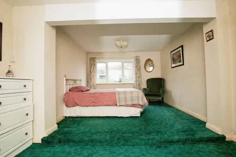 3 Bedroom Detached House in Penylan Requiring Modernisation
