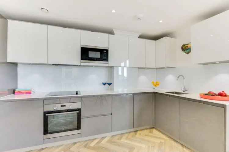 2 Bedroom Apartment Brighton - Fully Furnished and Recently Refurbished