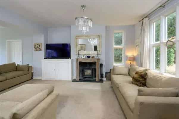 Five Bedroom Detached Family Home with Extensive Gardens