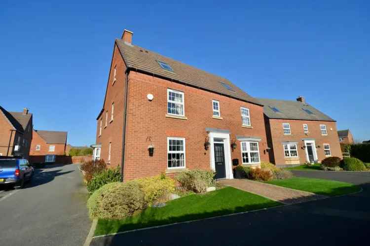 6 Bedroom Detached House For Sale