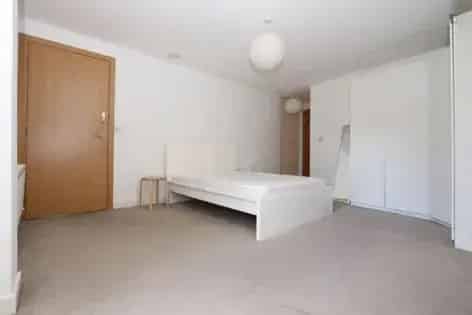 3 rooms flat of 56 m² in London