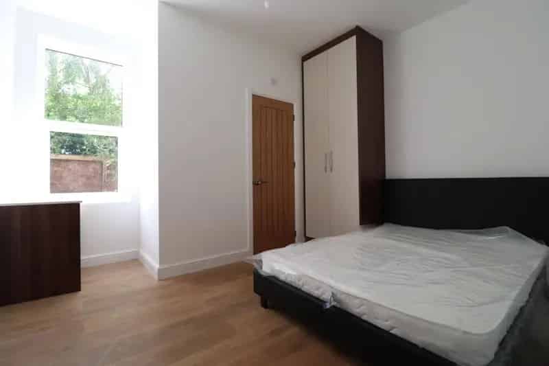 1 Bedroom House Share Ensuite Luxurious Victorian House Bedford