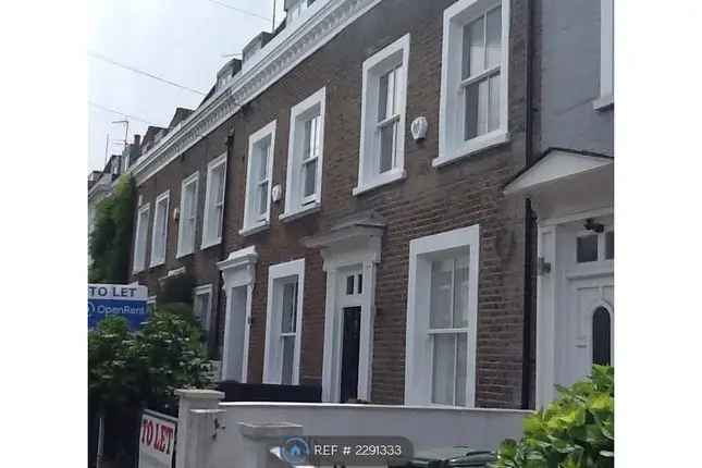 Terraced house to rent in Britannia Road, London SW6