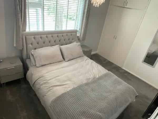 Spacious House with New Carpets and Blinds