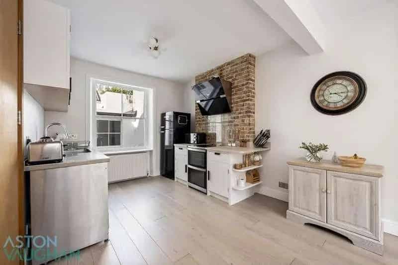 2 Bed Victorian Maisonette for Sale near Kemp Town Beach