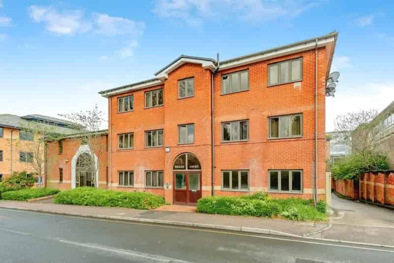 Redhill Town Centre Two-Bedroom Apartment For Sale