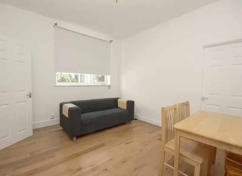 Ground Floor Apartment with Garden and Parking