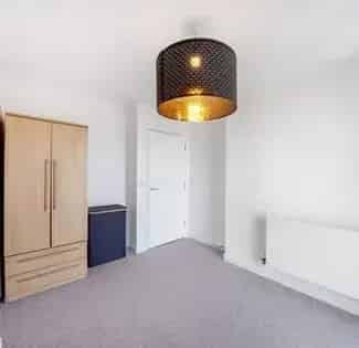 2 Bed 2 Bath Penthouse Apartment Near Stratford International