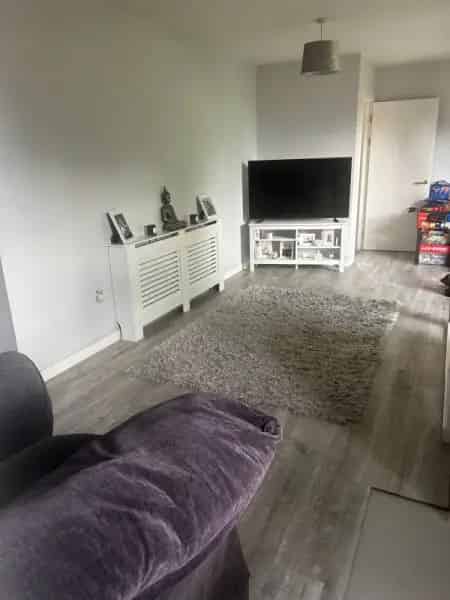 2 Bed Maisonette Near Transport Links