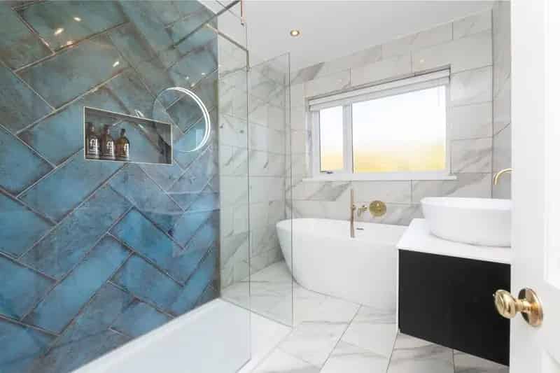 6 Bedroom Semi Detached House for Sale