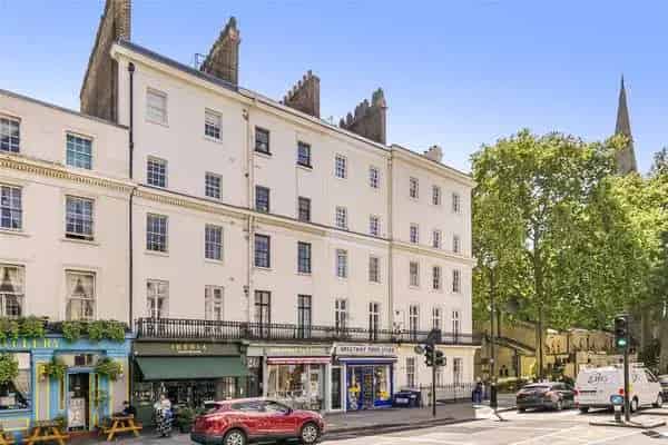 Studio Apartment for Sale in London