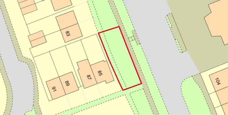 Freehold Plot of Land 192 sq m Near Sovereign Park
