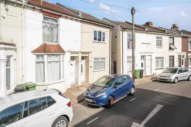 2 Bedroom Terraced House for Rent in Portsmouth