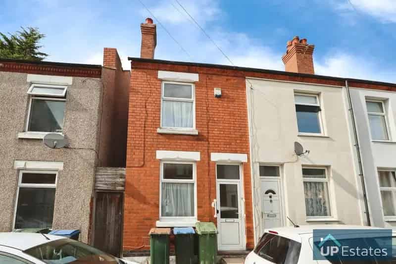 2 Bedroom End Terrace House to Rent