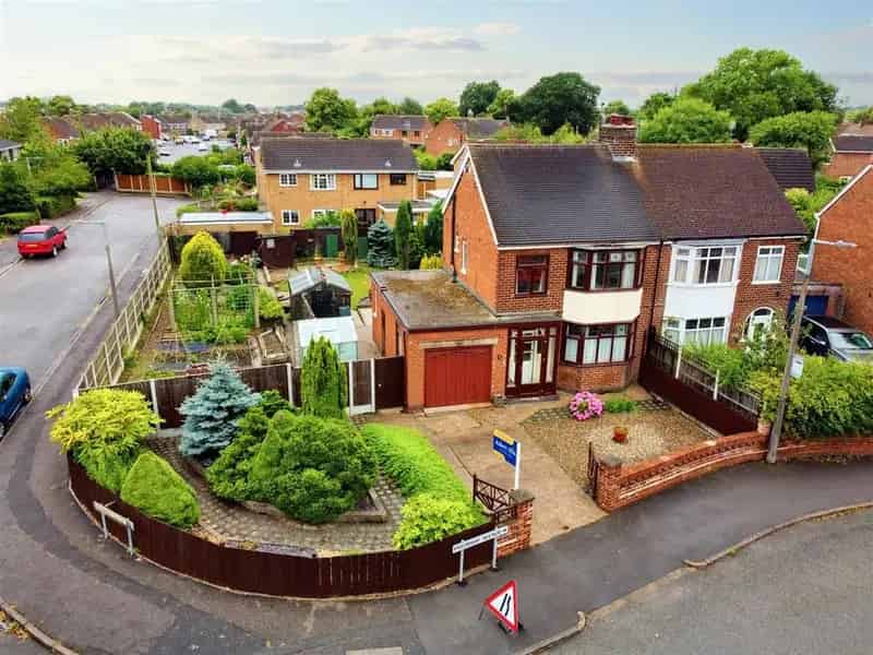 3 Bedroom Semi-Detached House For Sale