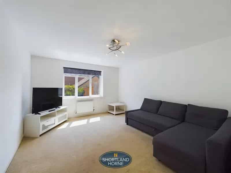 3 Bedroom Detached House to Rent Tile Hill