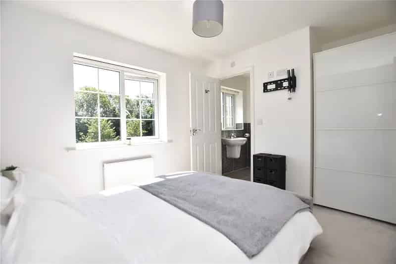Semi Detached Home Ready to Move into, 3 Bedrooms, Driveway Parking