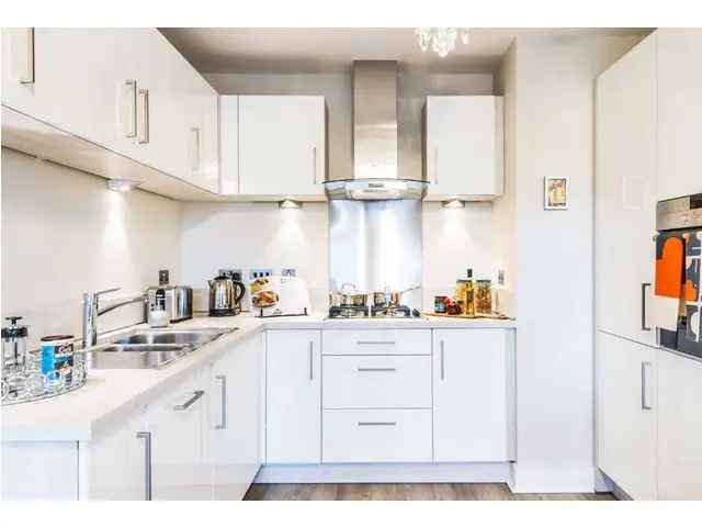 2 Bedroom Top Floor Apartment for Sale in South Queensferry