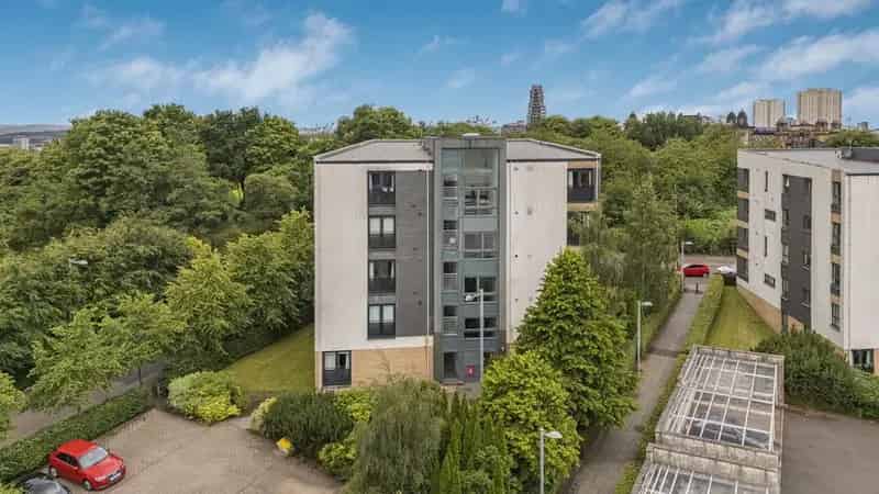 2 Bedroom Flat for Sale