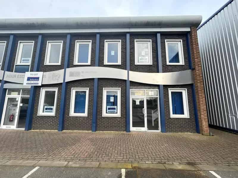 Modern Two Storey Office Business Unit To Let