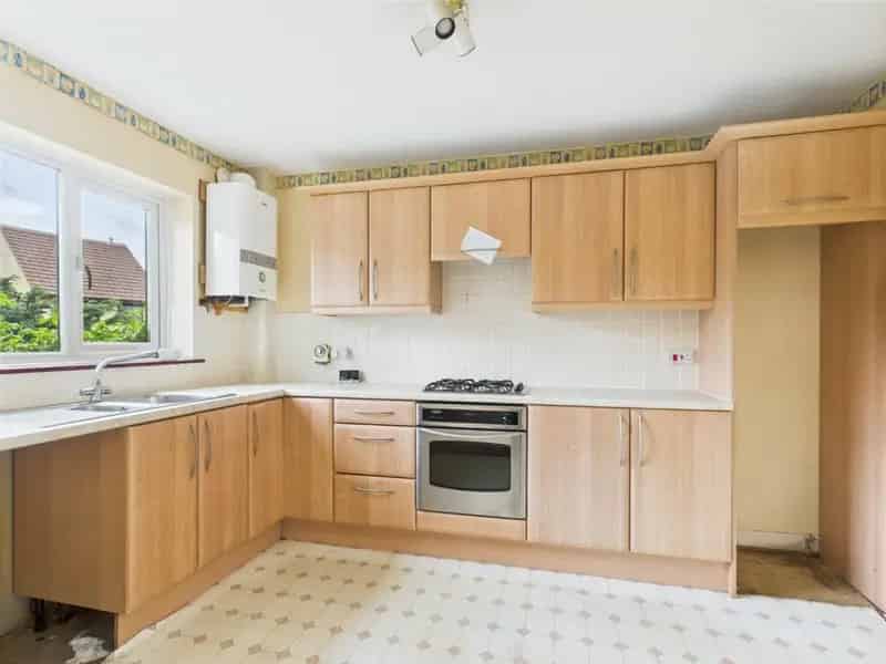3 Bedroom House For Sale Near Local Schools