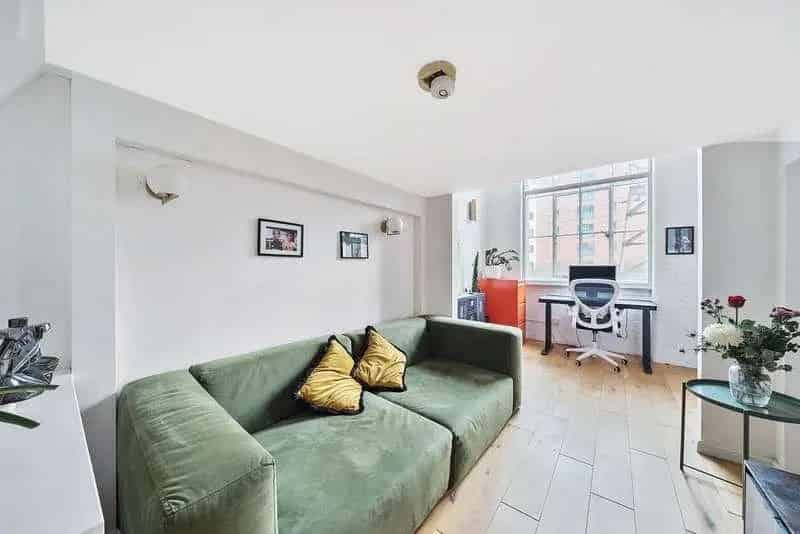 3 Bed Flat for Sale in Bow Quarter