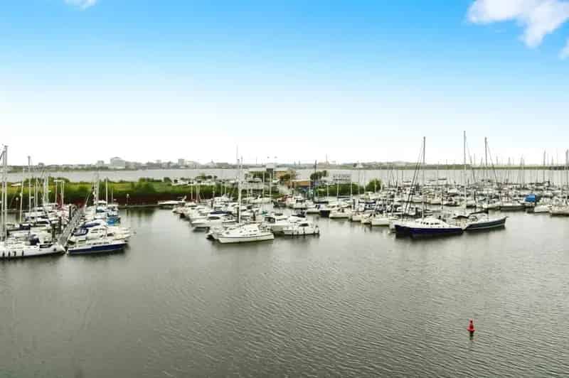 2 Bedroom Apartment Penarth Marina Views Allocated Parking