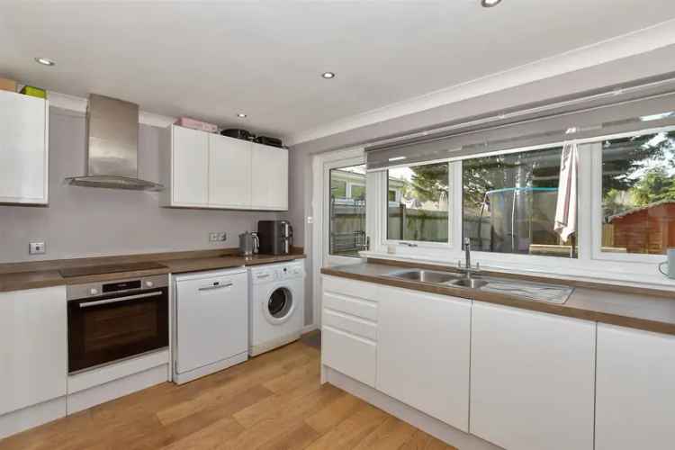 3 Bedroom End Terrace House for Sale Near Newington Station