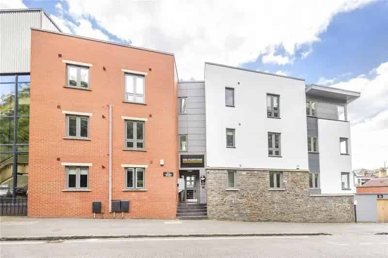4 Bedroom Apartment To Rent