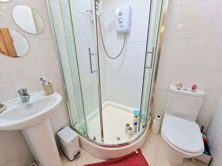 5 Bed House for Sale Near Werneth Low Country Park
