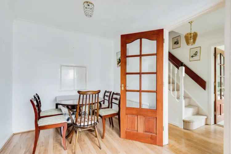 Three Bedroom Semi-Detached House in Nythe