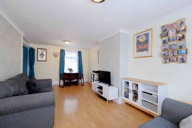 2 Bedroom End Terrace House Kincorth Aberdeen