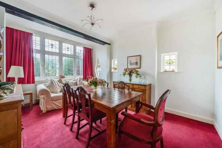 House For Sale in London, England