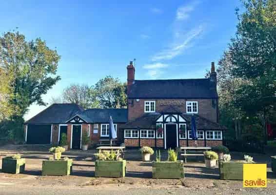 Crown Public House Burchetts Green Maidenhead