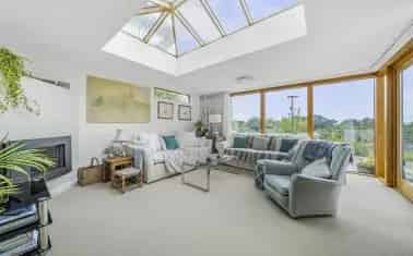 5 Bedroom Detached House with Stunning Valley Views