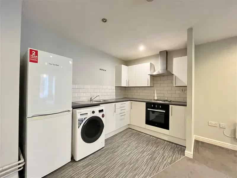 2 Bedroom Apartment House to Rent in Manchester