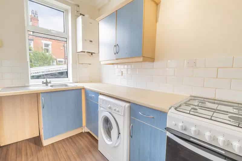 2 Bedroom Terraced House to Rent Kirkstall Road