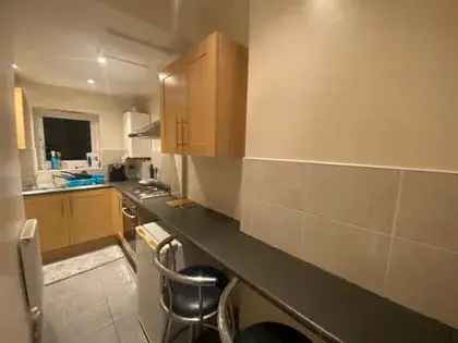 Manchester Studio Flat - Furnished - March Availability