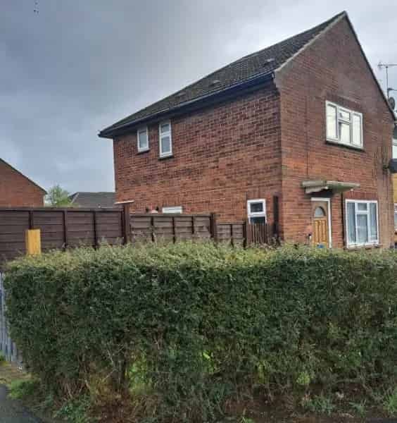 Brick Shed Driveway Wet Room Near Amenities