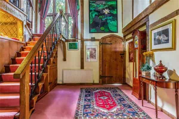 Family Home near Gerrards Cross Station