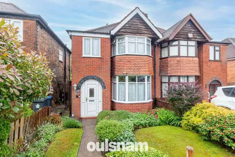 3 Bedroom Semi Detached House for Sale Northfield