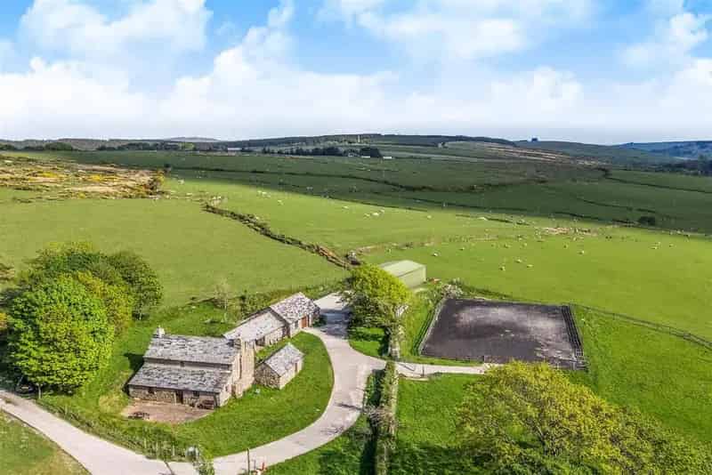 2 bedroom detached house for sale
