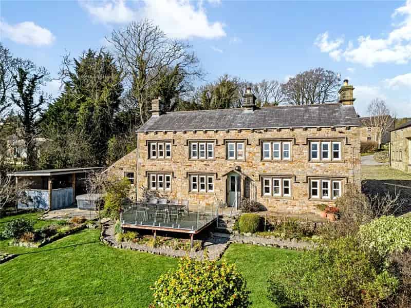 Stunning Period Detached Farmhouse with Breathtaking Views